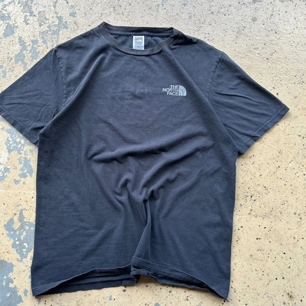 The North Face Mens Large Black Never Stop Exploring Graphic Tee 2000s Vintage